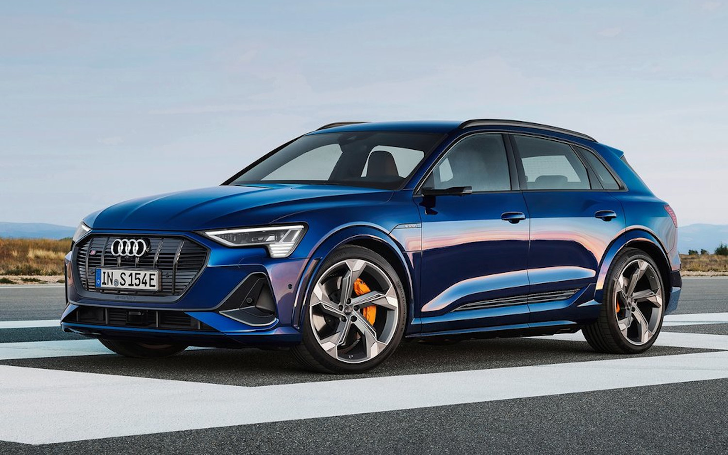 Audi etron S 2021 SUV Drive